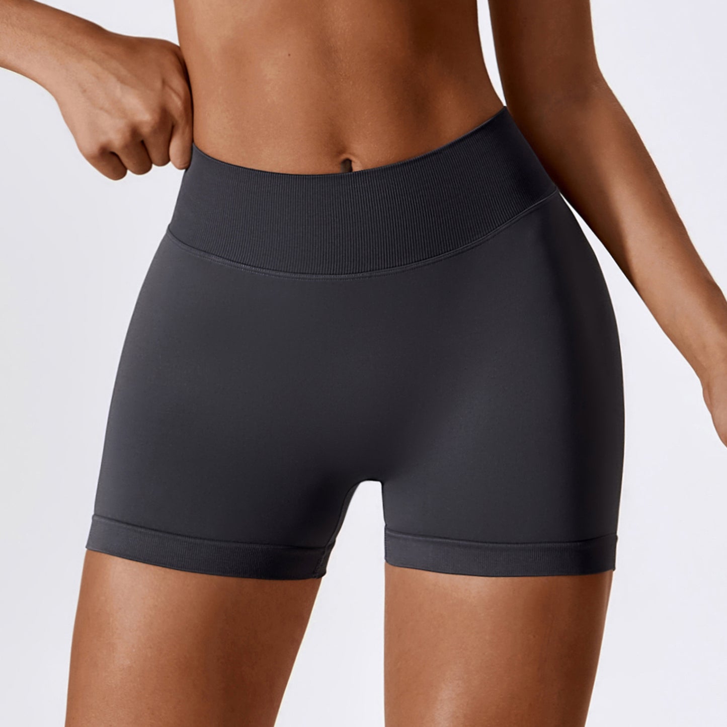 BOOTY CONTOURING MINI SHORTS IN GREEN