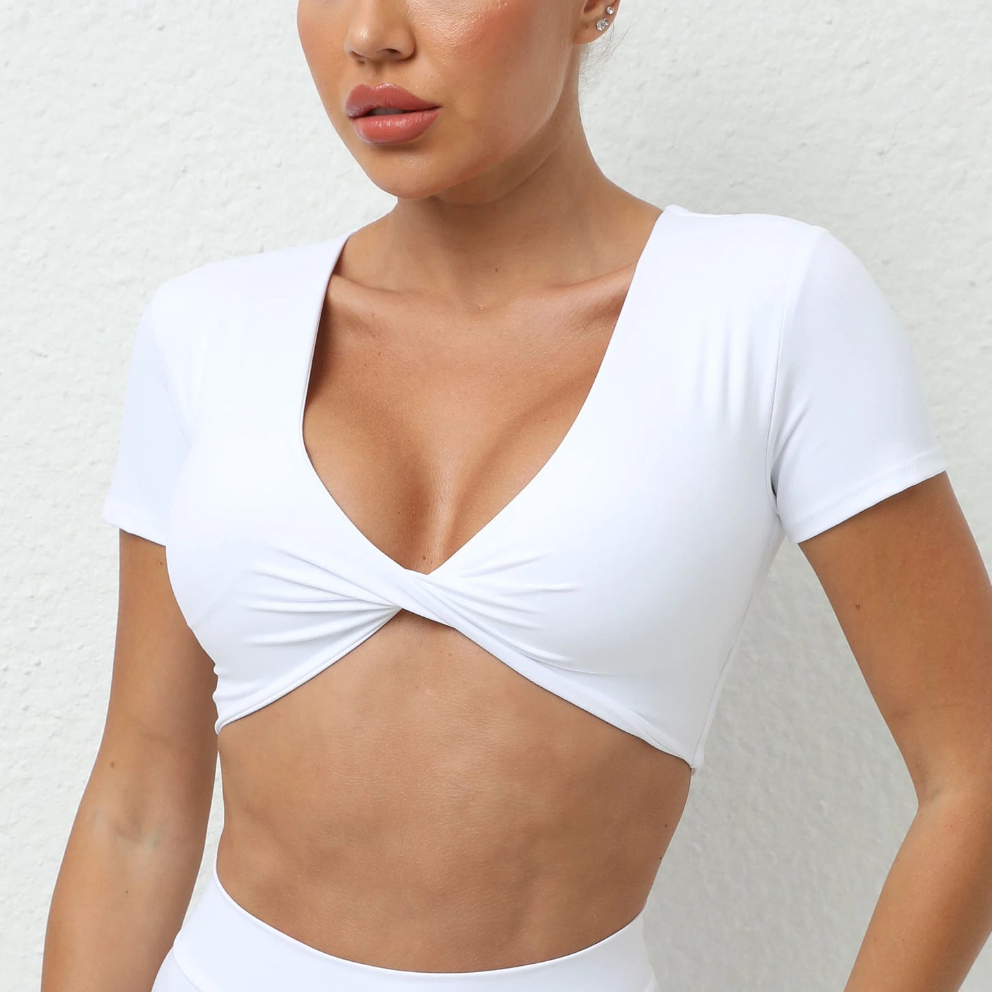 FRONT TWIST NECK SHORTS SLEEVES CROP TOP