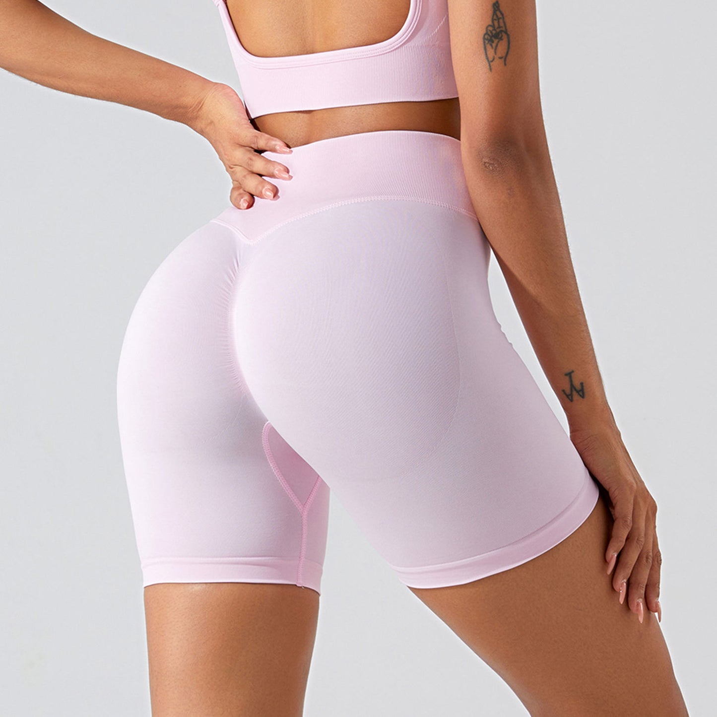 SEAMLESS BUTT LIFTING CYCLING SHORTS