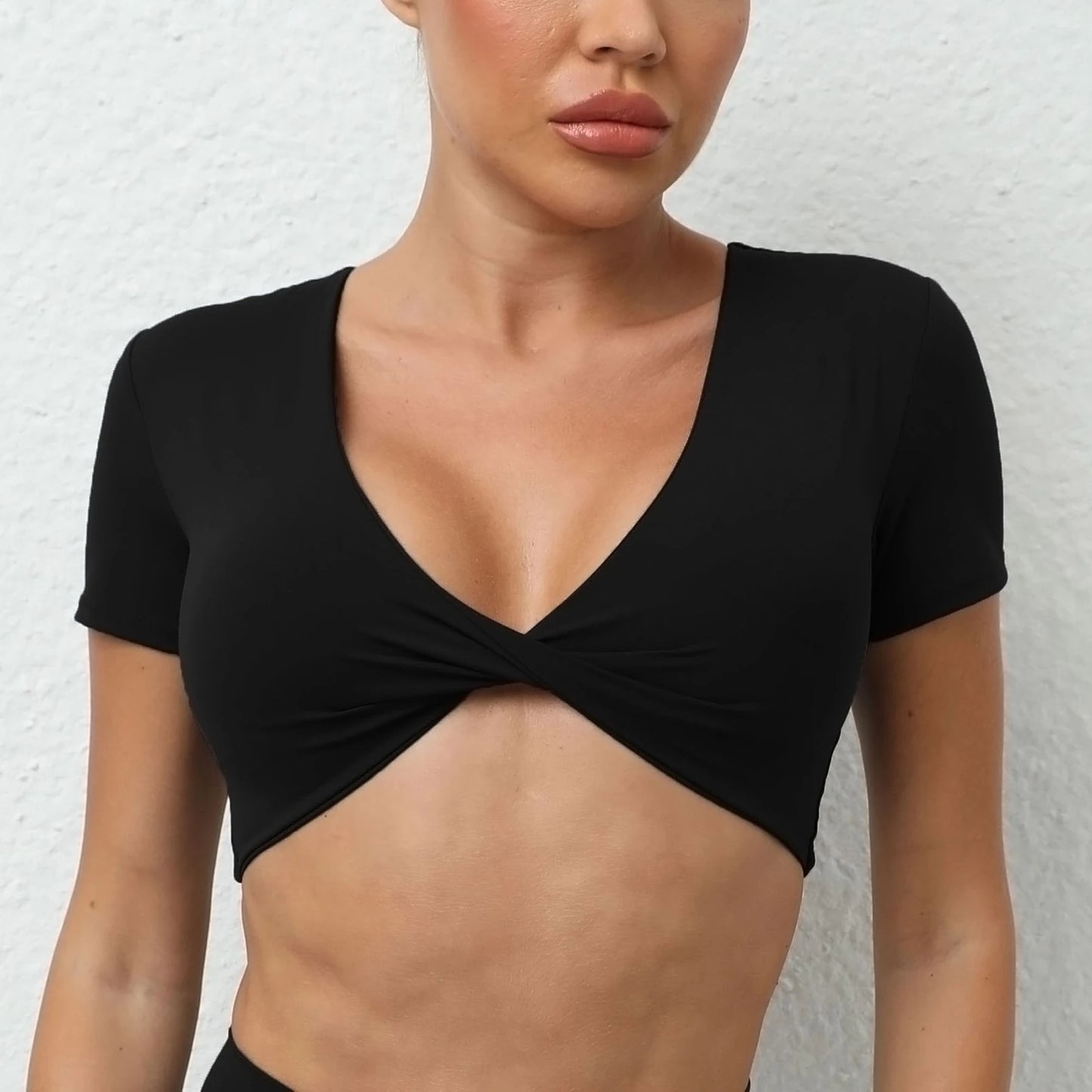 FRONT TWIST NECK SHORTS SLEEVES CROP TOP