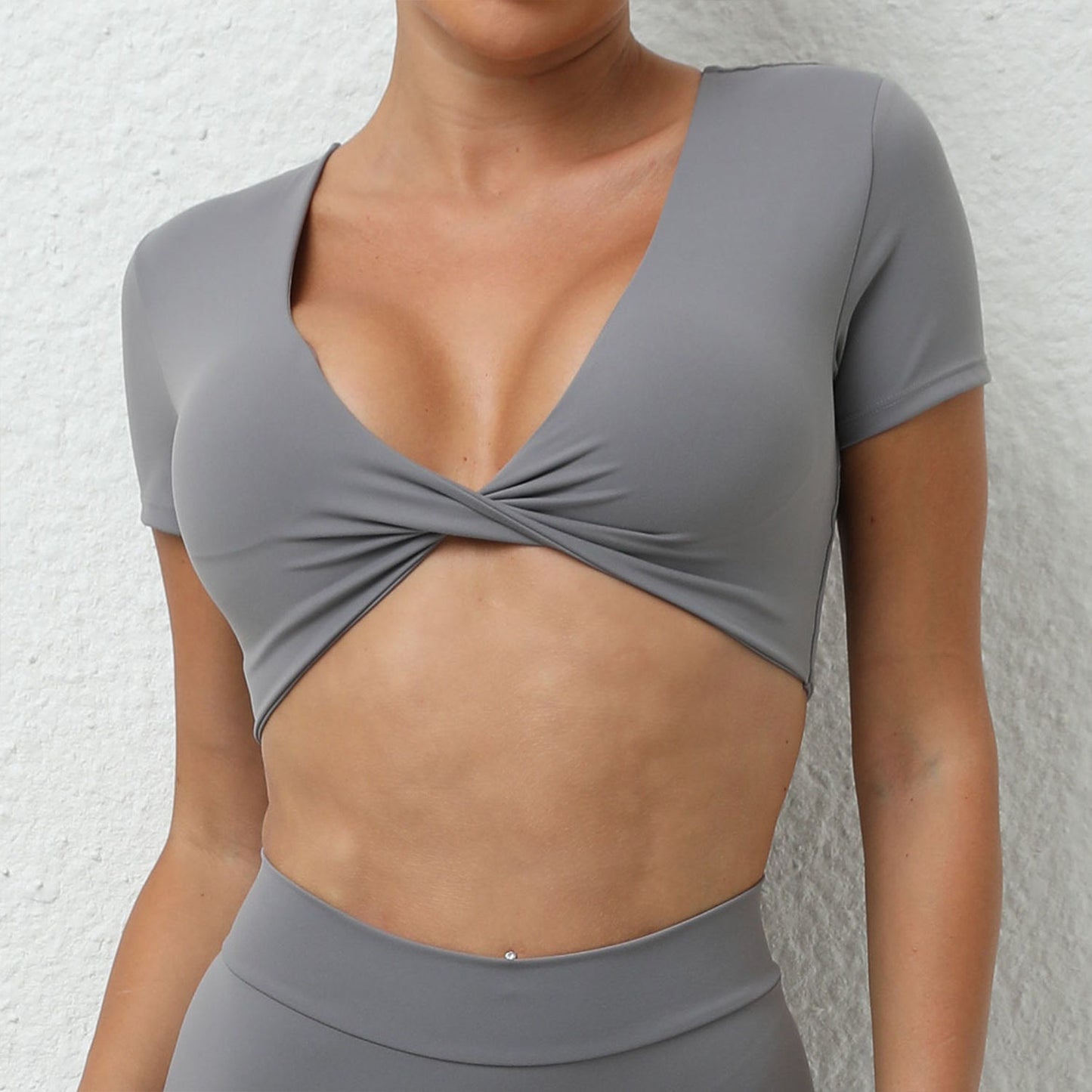 FRONT TWIST NECK SHORTS SLEEVES CROP TOP