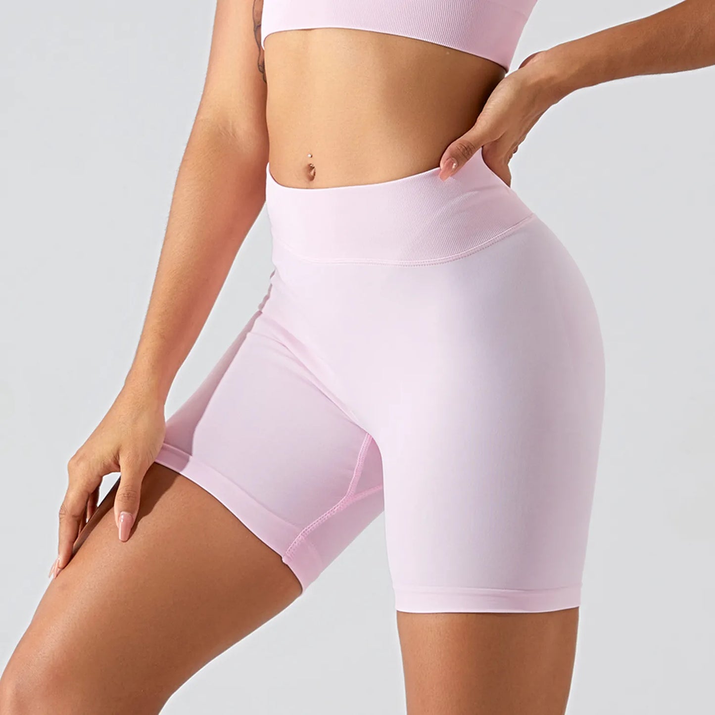 SEAMLESS BUTT LIFTING CYCLING SHORTS
