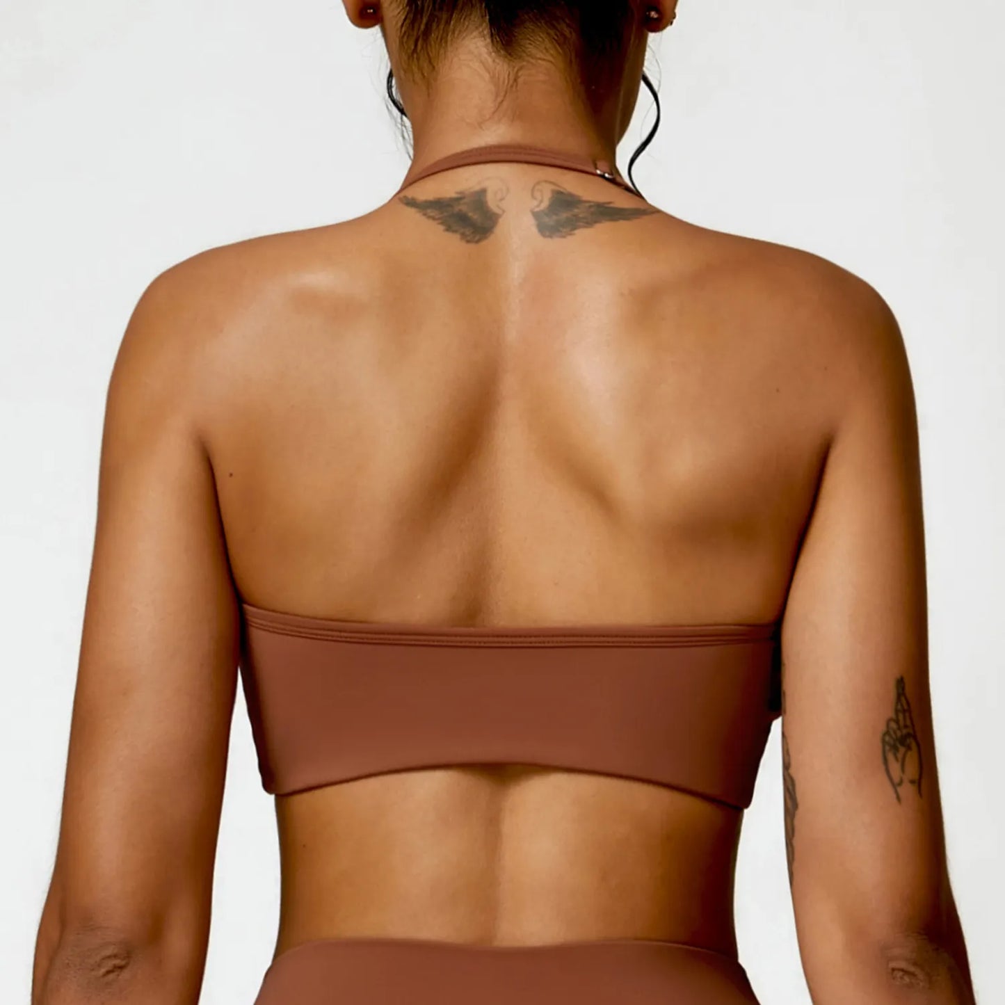 ADJUSTABLE STRAP HALTER NECK FRONT TWIST SPORTS BRA